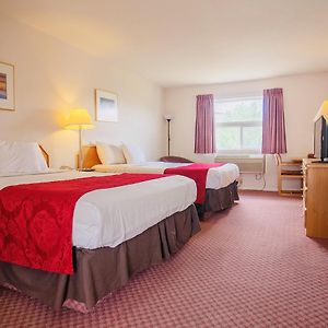 Queen Room Two Queen Beds